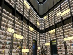 -上海虹桥中心爱琴海亚朵S酒店