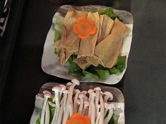 -伴山牛贵州黄牛肉火锅·苗疆非遗艺术餐厅(上海首店)