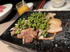 -左庭右院鲜牛肉火锅黑金店(陆家嘴中心店)