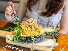 -Chom Cafe and Restaurant