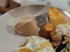 -上海虹桥中心爱琴海亚朵S酒店