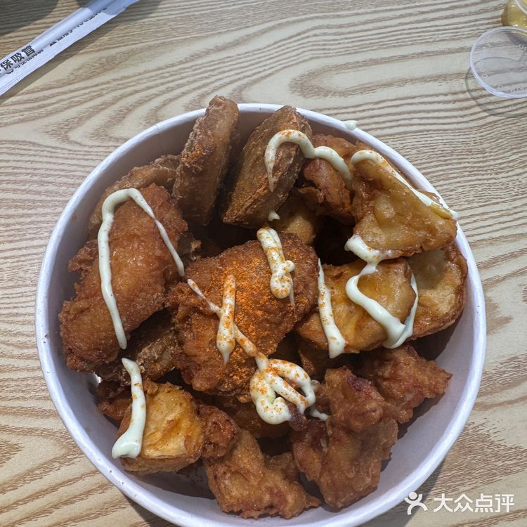 鲜嫩多汁的炸鸡🍗[亲亲][亲亲]