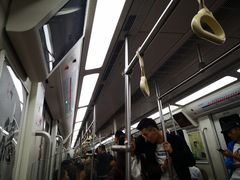 -体育场(地铁站)