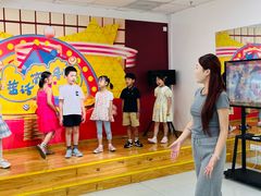 -蓝话筒·少儿成人演讲口才·主持朗诵·戏剧表演(大华第一坊店)