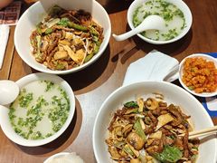 生爆牛肉面-寻裕记·现炒浇头面(人民广场店)