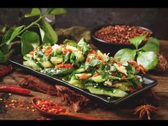 拍黄瓜-花间小酌火锅小酒馆(吕四店)