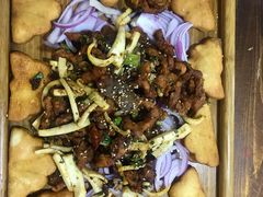 东镇烤三味-老东镇啤酒屋海鲜加工·蒸汽海鲜·海鲜烧烤(台东店)