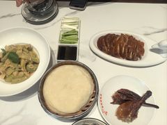 -梅利汴京烤鸭•开封豫菜地标店(东大街店)