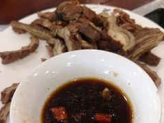 酱香驴板肠-乡村驴肉馆羊蝎子