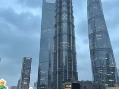 -陆家嘴空中步行连廊