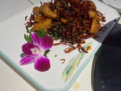 -阿瓦山寨·湘菜现炒·剁椒鱼头王(咸阳总店)