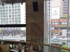 -深圳温德姆至尊酒店·大堂吧·户外花园