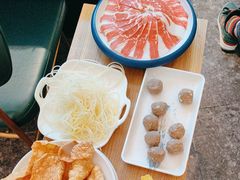 -三人行骨头王火锅(长寿店)