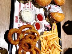 -The Habit Burger Grill 哈比特汉堡(复兴soho店)
