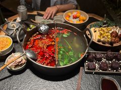 -三出山火锅(南京万象天地店)