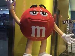 -m豆巧克力世界(上海世茂广场店)