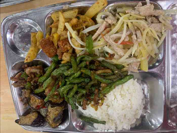 重庆大学虎溪校区第二食堂-"又来重庆大学虎溪校区啦今天中午吃的是老