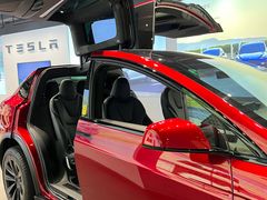 -TESLA 特斯拉(上海太古汇体验店)