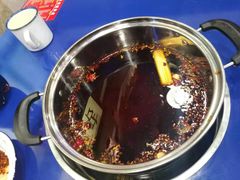 -马路边边串串香形象店(磐石路店)