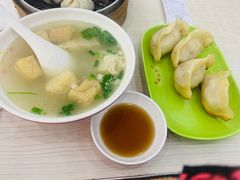 -珊珊小笼馆(仙霞路店)