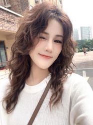 -十六番发型师事务所