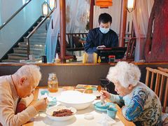 -荷塘秋月·本帮江浙菜(国权路店)