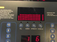 椭圆仪-Liking Fit24小时智能健身(金汇路韩国街店)