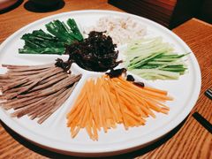 鸡丝凉米线-云海肴云南菜(正大广场店)