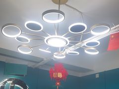 -荒岛实景沉浸密室(江汉路1店)