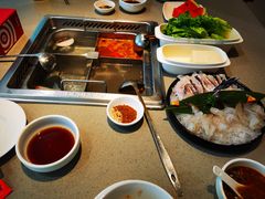 -海底捞火锅(新松江路生日主题店)