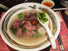 鲜烫牛肉牛丸粿条-一肴·牛肉粿条(罗湖万象店)