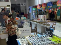 -美式眼镜·授权蔡司.依视路.尼康.豪雅.明月(人民广场店)