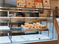 面包甜点陈列柜-君之狮子山·轻糖烘焙(松江印象城店)