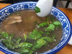 -罗卜李包子羊肉汤