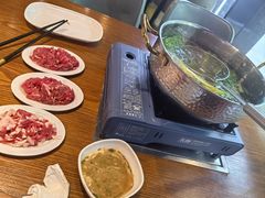 -牛满溢·自助潮汕鲜牛肉火锅(龙汇路店)