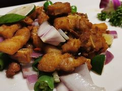 柠檬叶酥小排-老滇山寨•云南特色菜•地方菜•民族风情歌舞表演(金碧店)