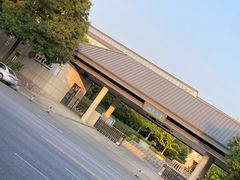 -王府井奥莱临潼小镇(临潼店)