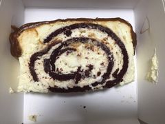 白巧克力瑞士卷-Awfully Chocolate(来福士广场店)