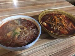 -老字号杨坡红油米线腊汁肉夹馍(东四道巷店)