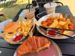 -J Create城市露营咖啡·简餐·宠物(上海动物园店)