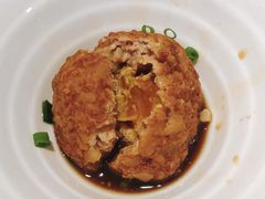 鸭蛋黄狮子头-金春禧·鲁菜海鲜(延吉路万达店)