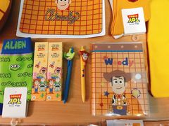 -名创优品(万达广场河东店)
