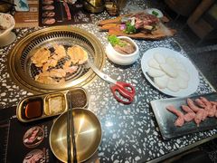 -黑牛の場烤肉(摩天活力城店)
