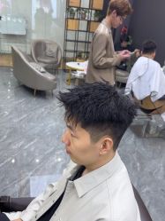 -藤野造型烫染·漂发