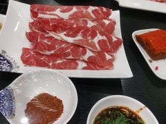 -楼外楼大刀肉传统火锅居(幸福街店)