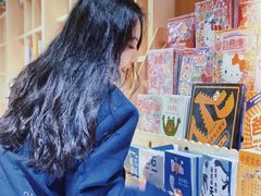 -新华书店(沙坪坝书城店)