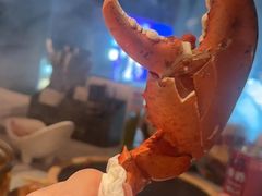 -雍容荟帝王蟹活龙虾展台自助(IFS黑金店)