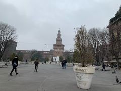 -斯福尔扎古堡