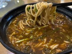 -香巴拉云南餐厅(华莱坞店)