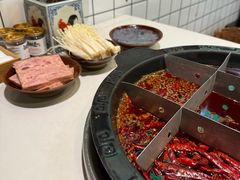 -卤校长老火锅(杨家坪直营店)